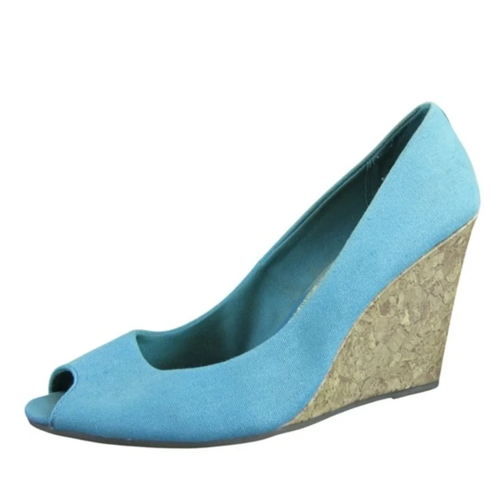 American Eagle Women's  Peep Toe Blue‎ Fabric Pump 10 Medium  Used 2025